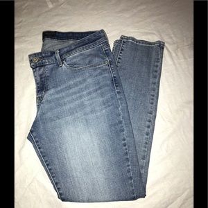Women’s Levi’s Jeans. PRICE DROPPED 🚨🚨🚨